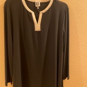 Anne Klein Women's Split Neck Top Black/White. L SILKY